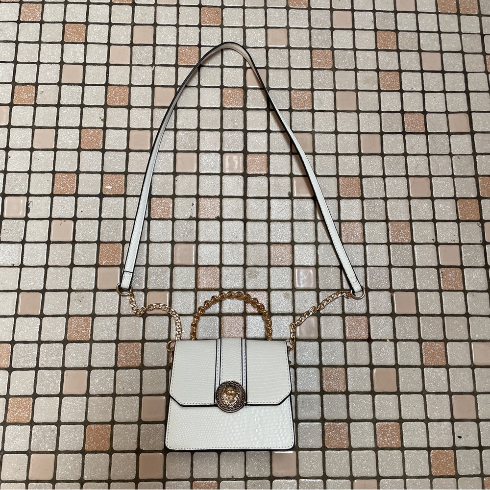 Aldo Mini White Square Handbag with Gold Lion and Chain - Picture 2 of 10